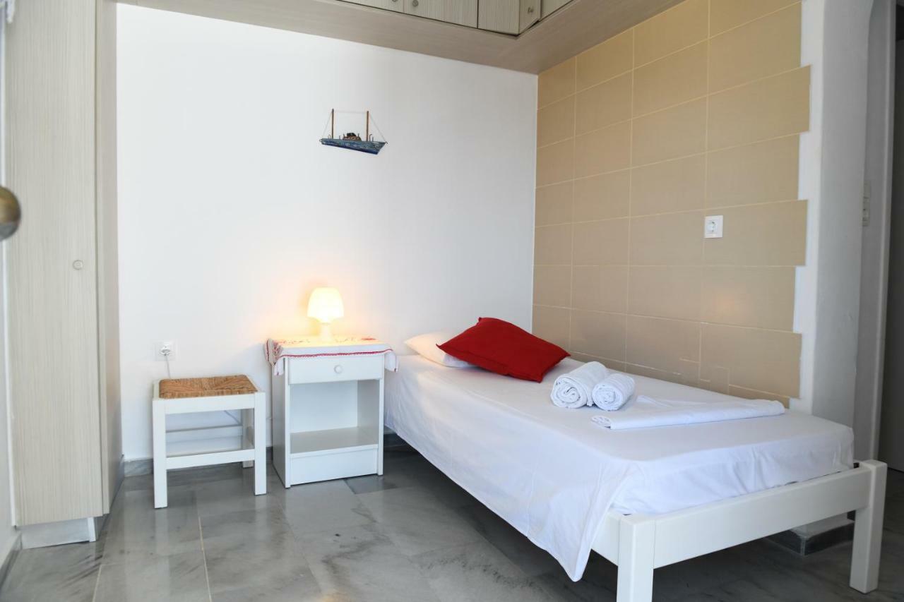 Dryades Family Hotel Drios Exterior foto