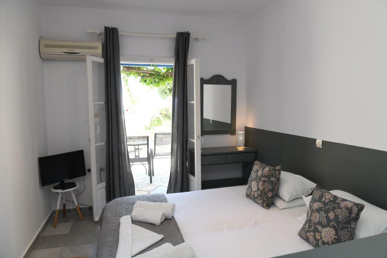 Dryades Family Hotel Drios Exterior foto